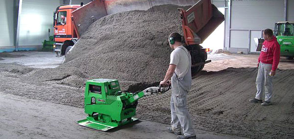 Industrieboden Planphalt in einer Lagerhalle